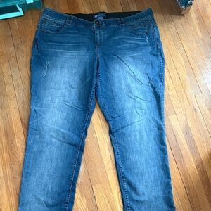 Democracy Women's Medium Blue “Ab”solution Straight Leg Jeans